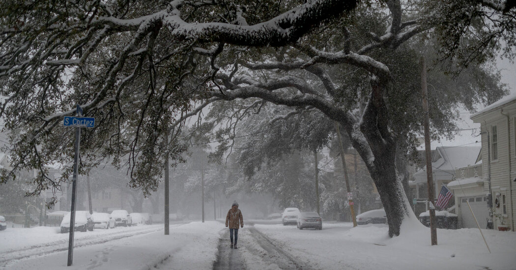 Louisiana Shuts 100-Mile Stretch of I-10 as Rare Snowstorm Hits Gulf Coast